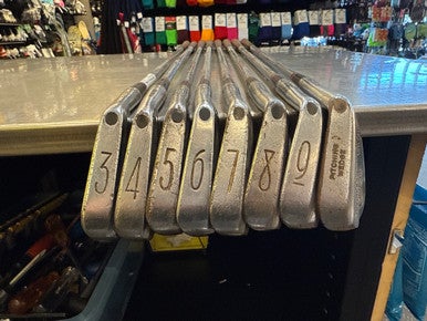 Used Wilson DYNA POWERED Mens Complete Set RH 8 Piece 11339-S000191247