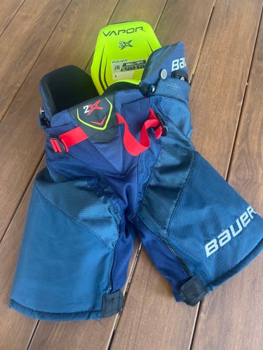 Small Junior Bauer Vapor 2X Pro Hockey Pants (Used)
