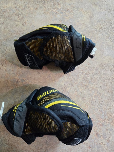Youth Small Bauer Supreme TotalOne MX3 Elbow Pads (Used)