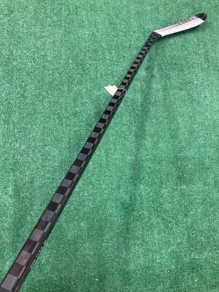 Junior Other Pro Blackout Hockey Stick Right Handed P28 (Used)