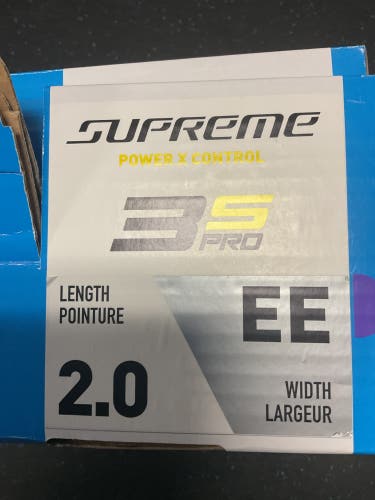 Bauer Supreme 3S Pro Hockey Skates Extra Wide Width   Size 2 (New)