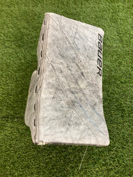 White Intermediate Bauer Vapor 3X Goalie Gloves & Blockers Regular (Used)