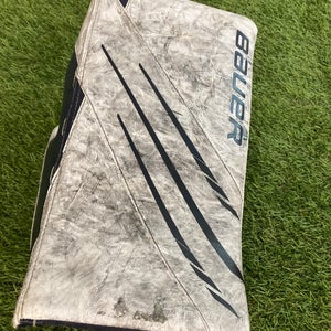 White Intermediate Bauer Vapor 3X Goalie Gloves & Blockers Regular (Used)