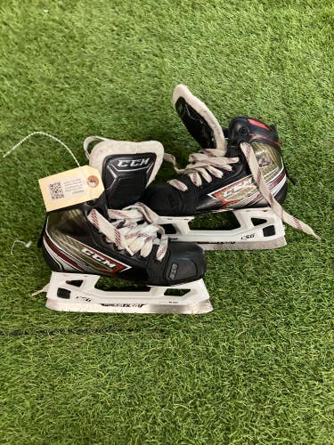 Junior CCM Jetspeed FT460 Hockey Goalie Skates Regular Width Size 1 (Used)