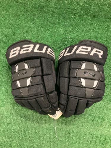 Black Senior Bauer Nexus 2900 Gloves 13" (Used)