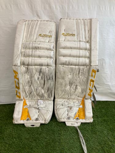White 30" Intermediate CCM Extreme Flex 500 Goalie Leg Pads (Used)