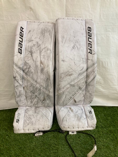 White Medium Intermediate Bauer Supreme S29 Goalie Leg Pads (Used)