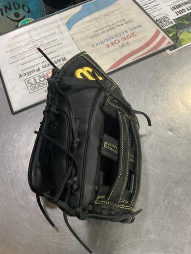 Used Wilson A950 BB/SB Glove RH Throw Black 14" 11614-S000217729