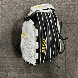 Used Wilson A950 BB/SB Glove RH Throw Black 12 1/2" 11614-S000216680