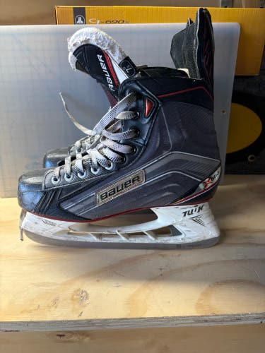 Bauer Hockey Skates Regular Width 7.5 (Used)