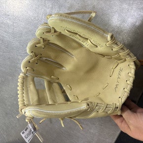 Marucci (Used) Right Hand Throw 11.25" Baseball Glove