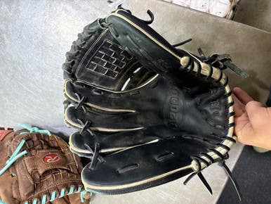 Used Wilson A2000 P12 FASTPITCH BB/SB Glove LH Throw Black 12" 11605-S000203292