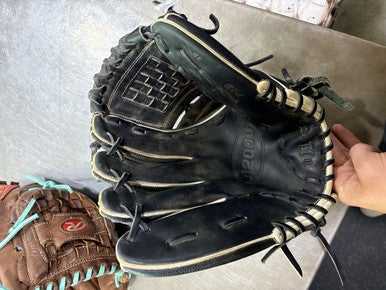 Used Wilson A2000 P12 FASTPITCH BB/SB Glove LH Throw Black 12" 11605-S000203292