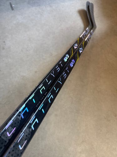 87 Flex T27 Senior True catalyst 9x3 Left Hand Hockey Stick Pro Stock (New)