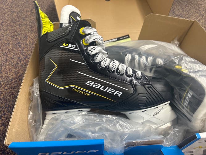 Bauer Supreme M3 Hockey Skates Regular Width Size 5 (New)