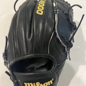 Wilson RH Pitcher's A2000 Baseball Glove 11.75" (New)