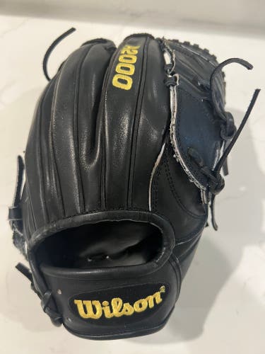 Wilson RH Pitcher's A2000 Baseball Glove 11.75" (New)