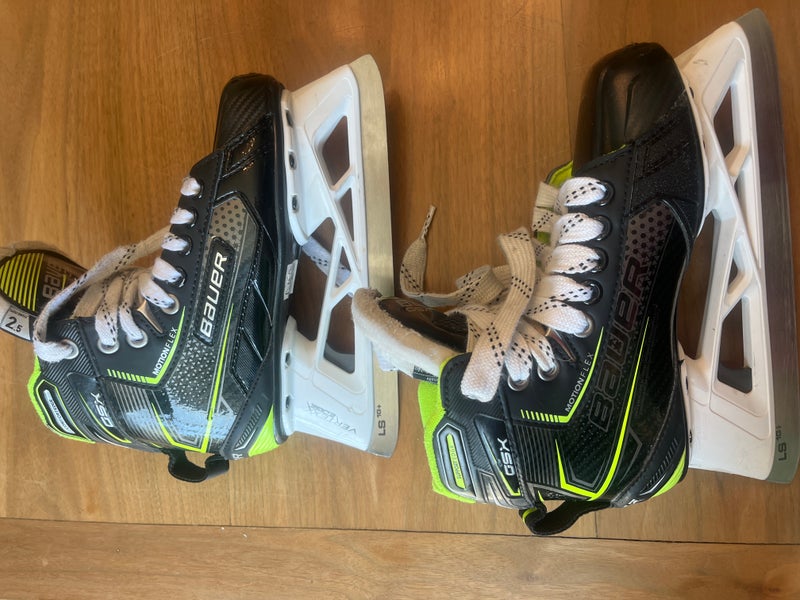 2023 Bauer GSX Hockey Goalie Skates Regular Width Pro Stock Size 2.5 (Used)