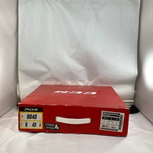 CCM Tacks 9040 Hockey Skates Size 6 (New)