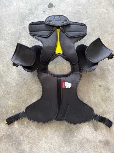 Senior XL CCM Tacks 9040 Shoulder Pads (Used)
