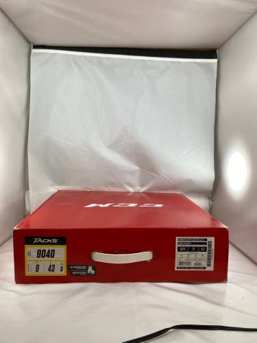 CCM Tacks 9040 Hockey Skates 9 (New)