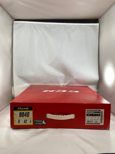 CCM Tacks 9040 Hockey Skates 8 (New)