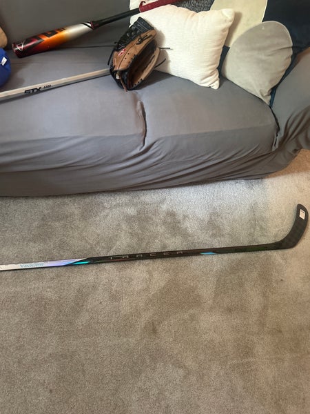 Intermediate Bauer Nexus Tracer Right Handed Hockey Stick P92 (New)