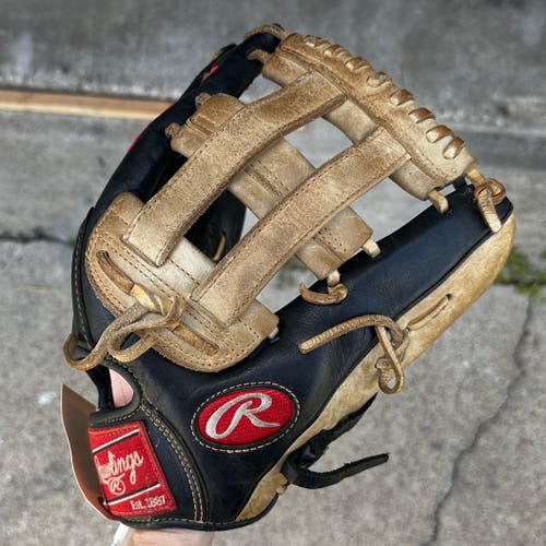 Black Rawlings Gold Glove Elite RH Infield Baseball Glove 12" (Used)