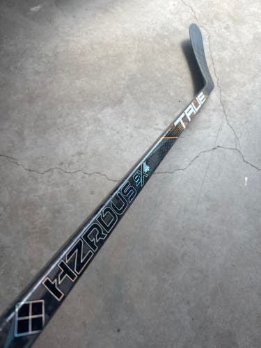 95 Flex P28 Senior True Left Hand Hockey Stick Pro Stock NHL (New)