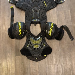 Senior Medium Bauer Supreme 3S Shoulder Pads (Used)