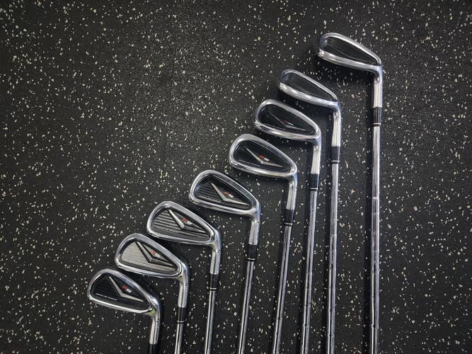Used Taylormade R9 4I-PW Regular Flex Steel Shaft Iron Sets 11849-S000019000
