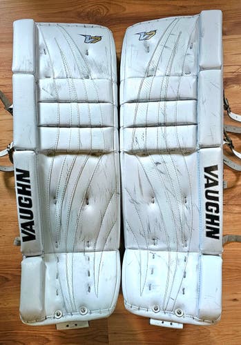 30" Vaughn Velocity V7 XF Goalie Leg Pads (Used)