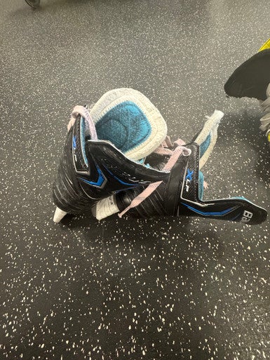 Used Bauer XLP Senior Hockey Skate Senior 6 11849-S000029831
