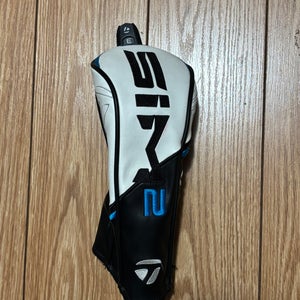 TaylorMade SIM 2 Fairway Wood Head Cover (Used)