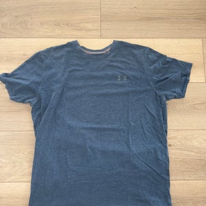 Blue Large Men's Under Armour Shirt