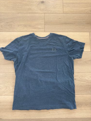 Blue Large Men's Under Armour Shirt