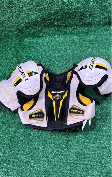 Bauer Supreme One40 Hockey Shoulder Pads Youth Small (S)