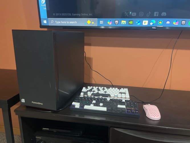 Gaming Pc + Keyboard + Mouse