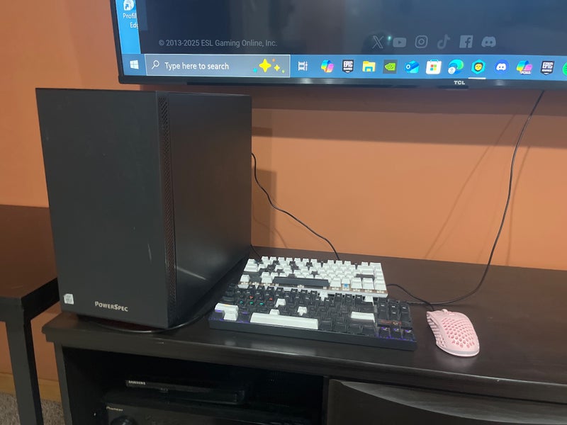 Gaming Pc + Keyboard + Mouse