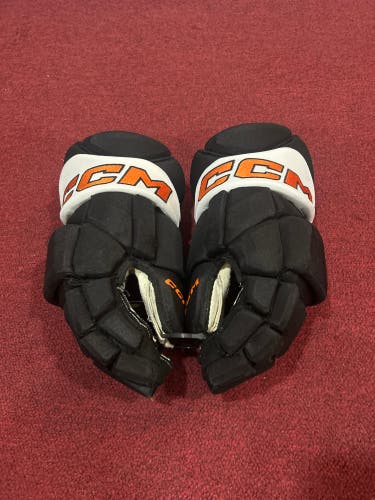 Lehigh Valley Phantoms CCM 15" Pro Stock (Used) Gloves Item#CMMUG