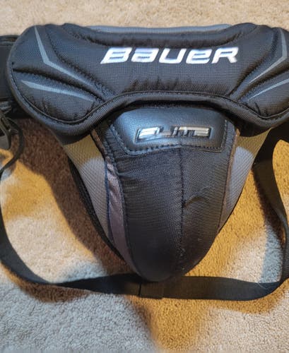 Bauer Elite Senior Goalie Cup(Used)