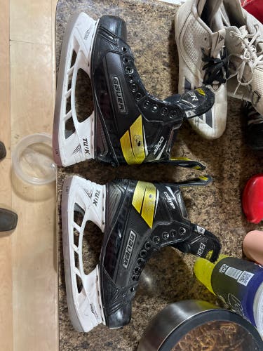 Bauer Supreme Comp Hockey Skates Extra Wide Width  8 (Used)