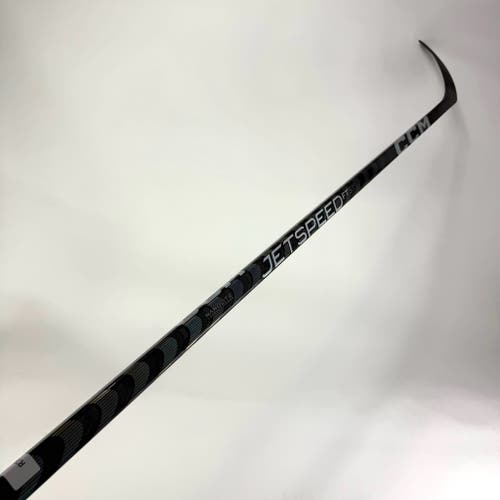 New Right CCM Jetspeed FT5 Pro | 75 Flex P46 Curve Grip | R784