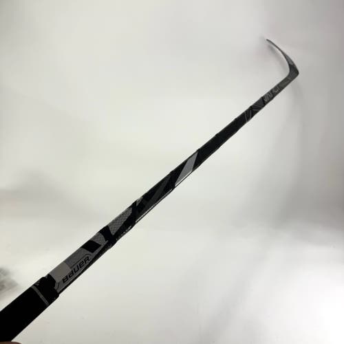 Used Right Bauer Vapor Flylite | 95 Flex Pietrangelo Pro Curve Grip | A333