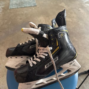 Bauer Supreme 2S Hockey Skates Regular Width   11 (Used)