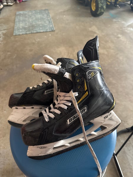 Bauer Supreme 2S Hockey Skates Regular Width   11 (Used)
