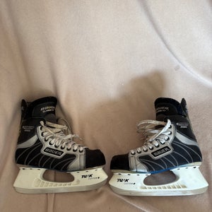 Bauer Supreme 2090 Hockey Skates Regular Width 7 (Used)