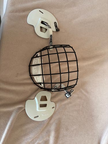 CCM Full Cage (Used)