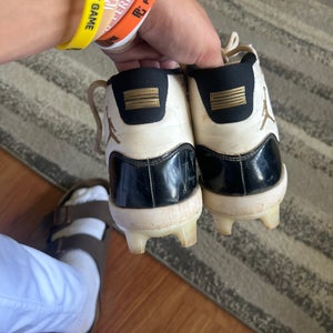White Men's Size M 10.0 (W 11.0) Adult Air Jordan High Top Molded Cleats (Used)