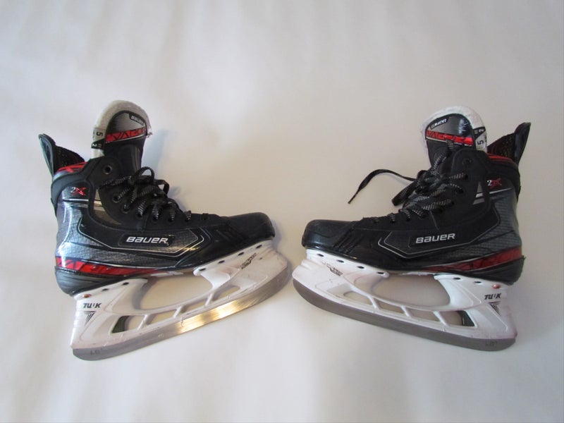 Bauer Vapor 2X Hockey Skates Regular Width Size 5 (Used)